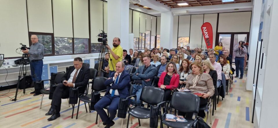 Lansarea ediției cu numărul șapte a revistei „Pentru Localnici”