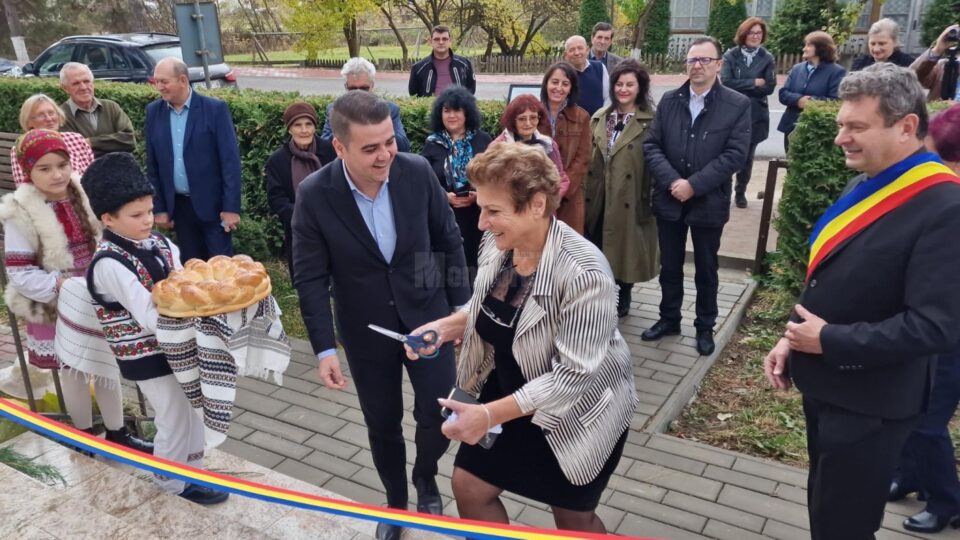 Centrul Cultural din comuna Panaci a fost inaugurat în prezența primarului Vasile Cozan și a deputatului Gheorghe Șoldan