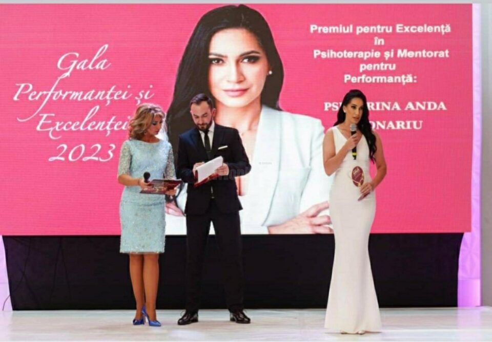 Psihologul sucevean Irina Anda Bodnariu, premiat în cadrul Galei Performanței și Excelenței, ediția a XIII-a