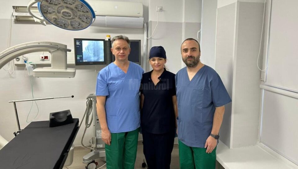 Echipa care a efectuat primul implant de stimulator cardiac permanent la Spitalul Clinic Județean Suceava Echipa care a efectuat primul implant de stimulator cardiac permanent la Spitalul Clinic Județean Suceava