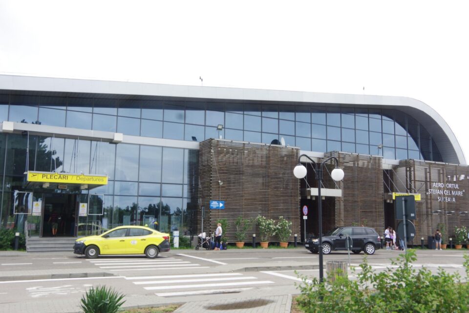 Aeroportul ”Ștefan cel Mare”