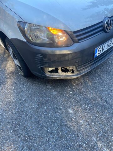 Polițiștii au tras înspre pneurile vehiculului urmărit