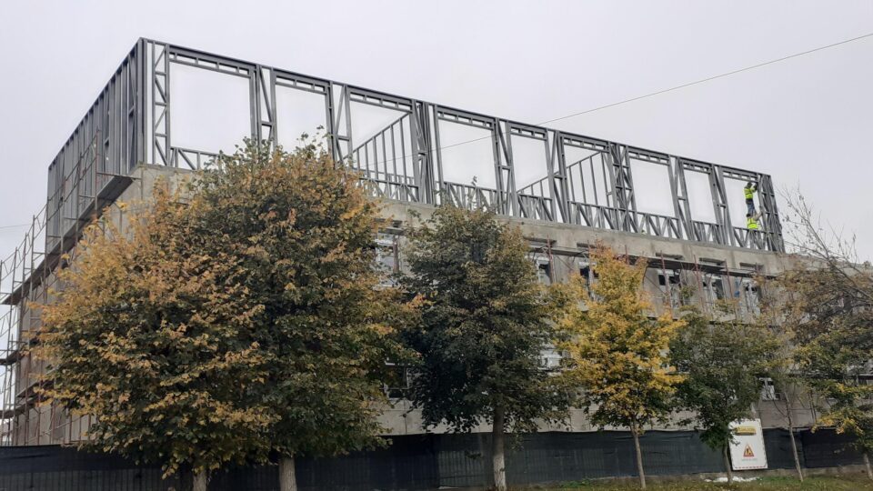 Liceul Tehnologic din orașul Liteni se extinde și se modernizează cu fonduri europene