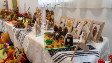 Peste 200 de preșcolari și școlari de la „Sf. Ioan cel Nou de la Suceava” au participat la „Festivalul Toamnei”