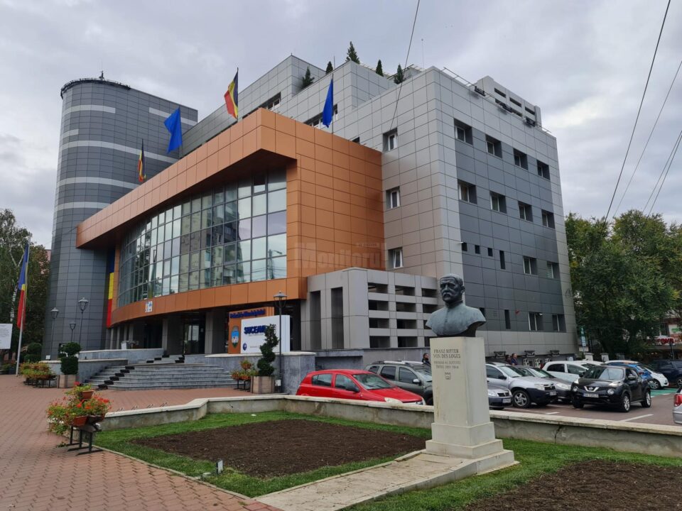 Numărul total de posturi din Primăria Suceava a fost redus la 540, în urma unei ședințe extraordinare de Consiliu Local care a avut loc vineri dimineață Numărul total de posturi din Primăria Suceava a fost redus la 540, în urma unei ședințe extraordinare de Consiliu Local care a avut loc vineri dimineață