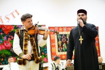 Profesorul Mihai Cotos, cel mai tânăr dirijor de orchestră profesionistă din țară