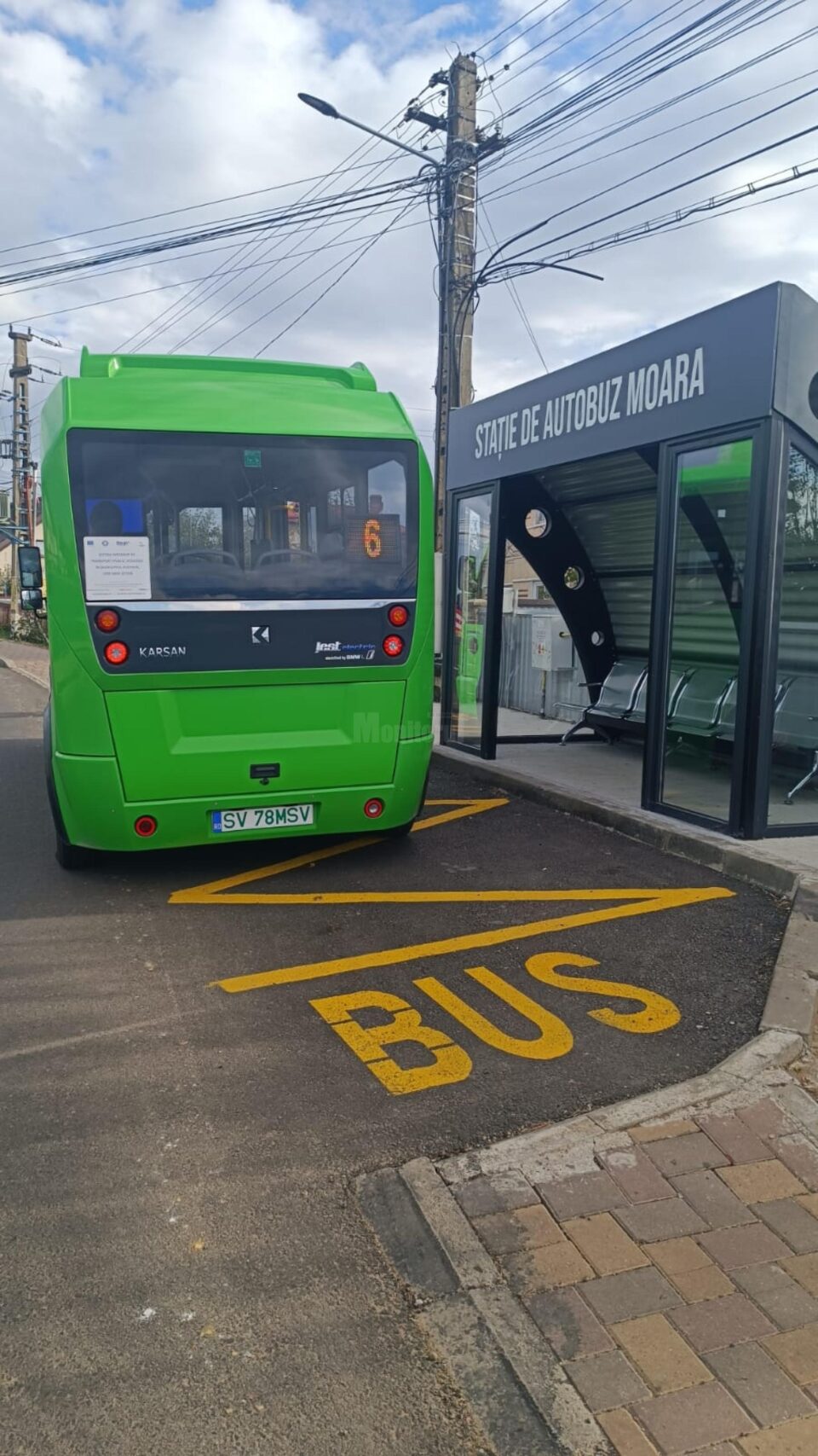 Stații moderne de autobuz, realizate în mai multe localități ale comunei Moara