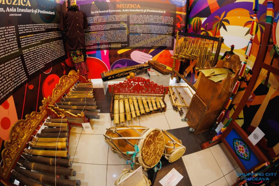Expoziția „The Musical Man”, cu instrumente muzicale și sonorități din peste 15 țări, la Shopping City Suceava 4