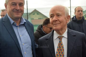 Profesorul universitar Nicolae Maxim a primit titlul de Cetățean de Onoare al municipiului Fălticeni