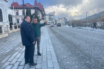 Gheorghe Flutur și viceprimarul din Vatra Dornei, Marius Rîpan, au verificat stadiul lucrărilor la proiecte de investiții din acest municipiu
