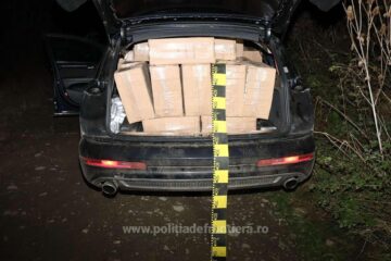 Autoturismul era plin cu țigări de contrabandă