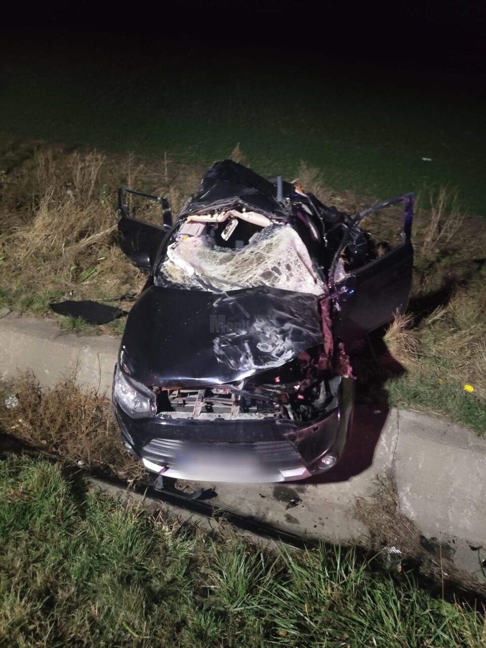 Autoturismul răsturnat vineri noapte