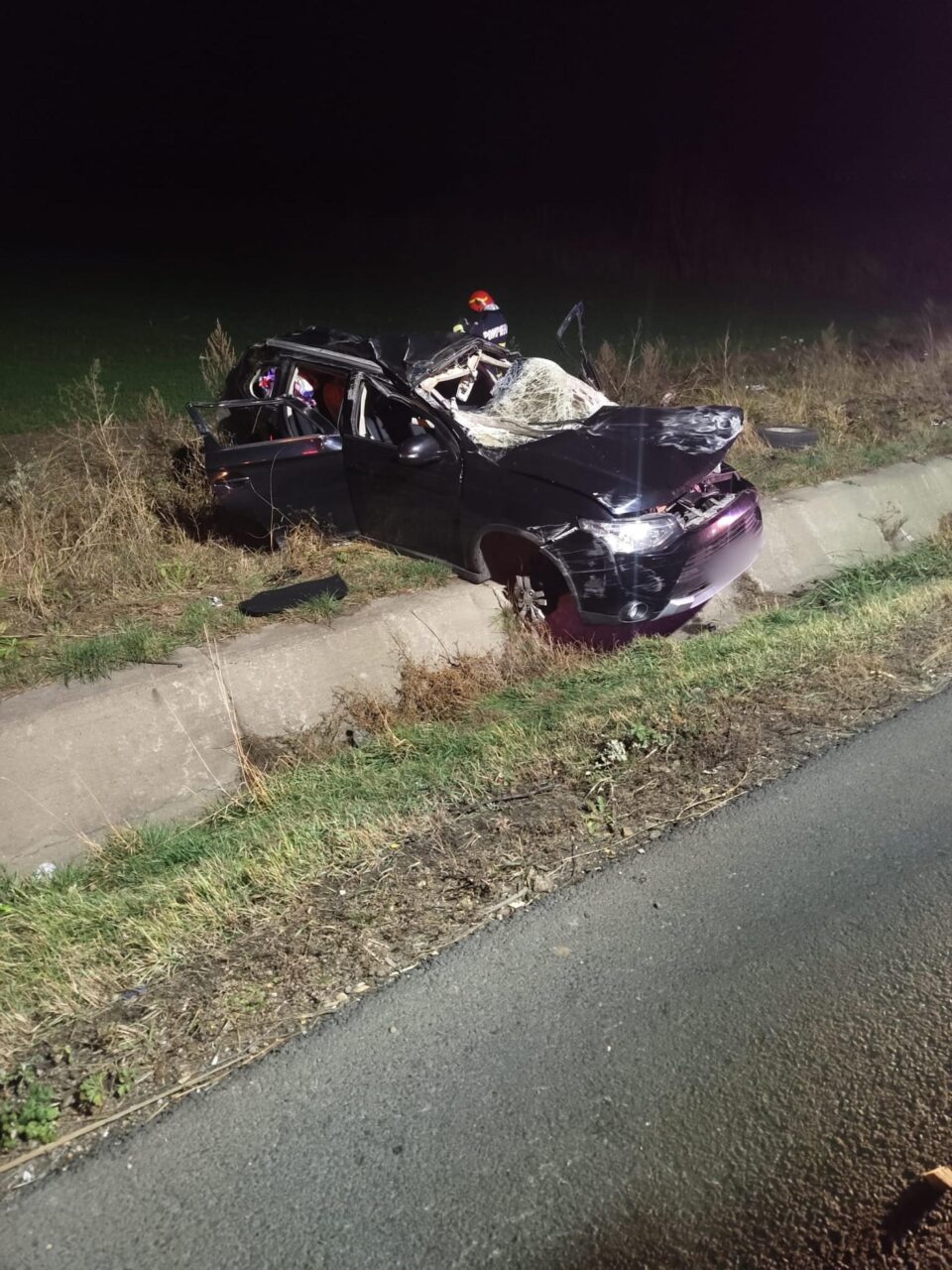 Autoturismul răsturnat vineri noapte