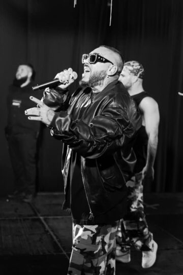 Seara s-a încheiat în forță, cu un concert susținut de Alex Velea