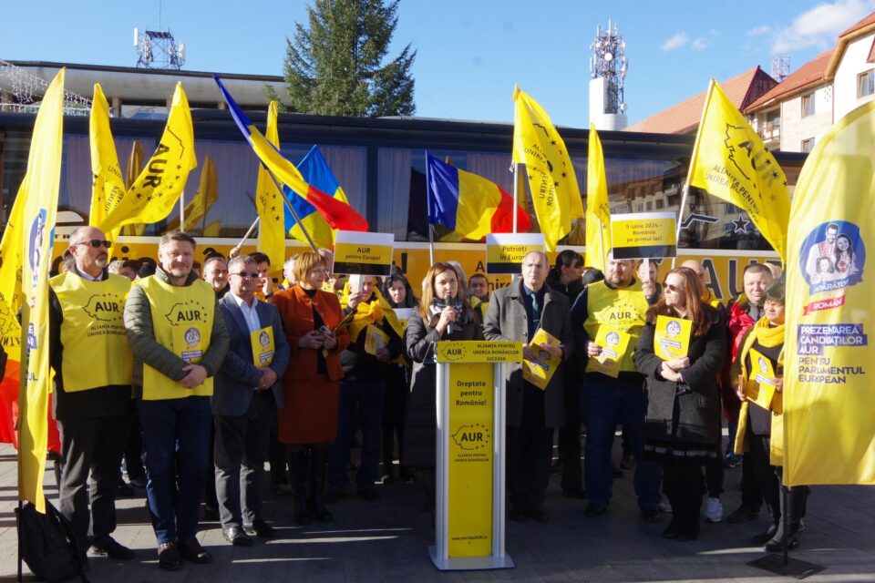 Caravana „Patrioți în Europa” la care participă canidații AUR pentru Parlamentul European a ajus luni în Gura Humorului și Suceava Caravana „Patrioți în Europa” la care participă canidații AUR pentru Parlamentul European a ajus luni în Gura Humorului și Suceava