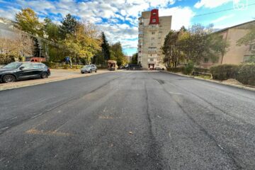 Parcare de reședință reabilitată pe strada Narciselor, în cartierul Zamca