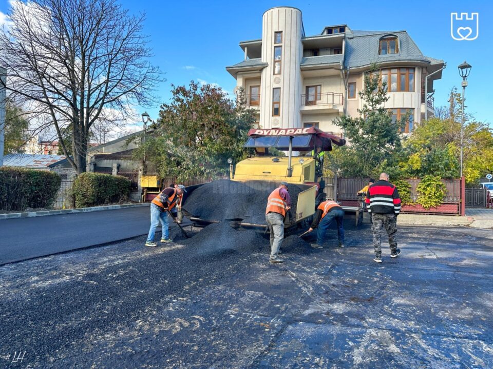 Parcare de reședință reabilitată pe strada Narciselor, în cartierul Zamca