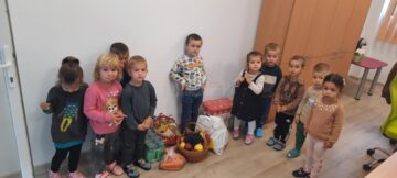 O săptămână de generozitate, cu donații de fructe și legume, la Liceul Tehnologic „Iorgu Vârnav Liteanu” din Liteni