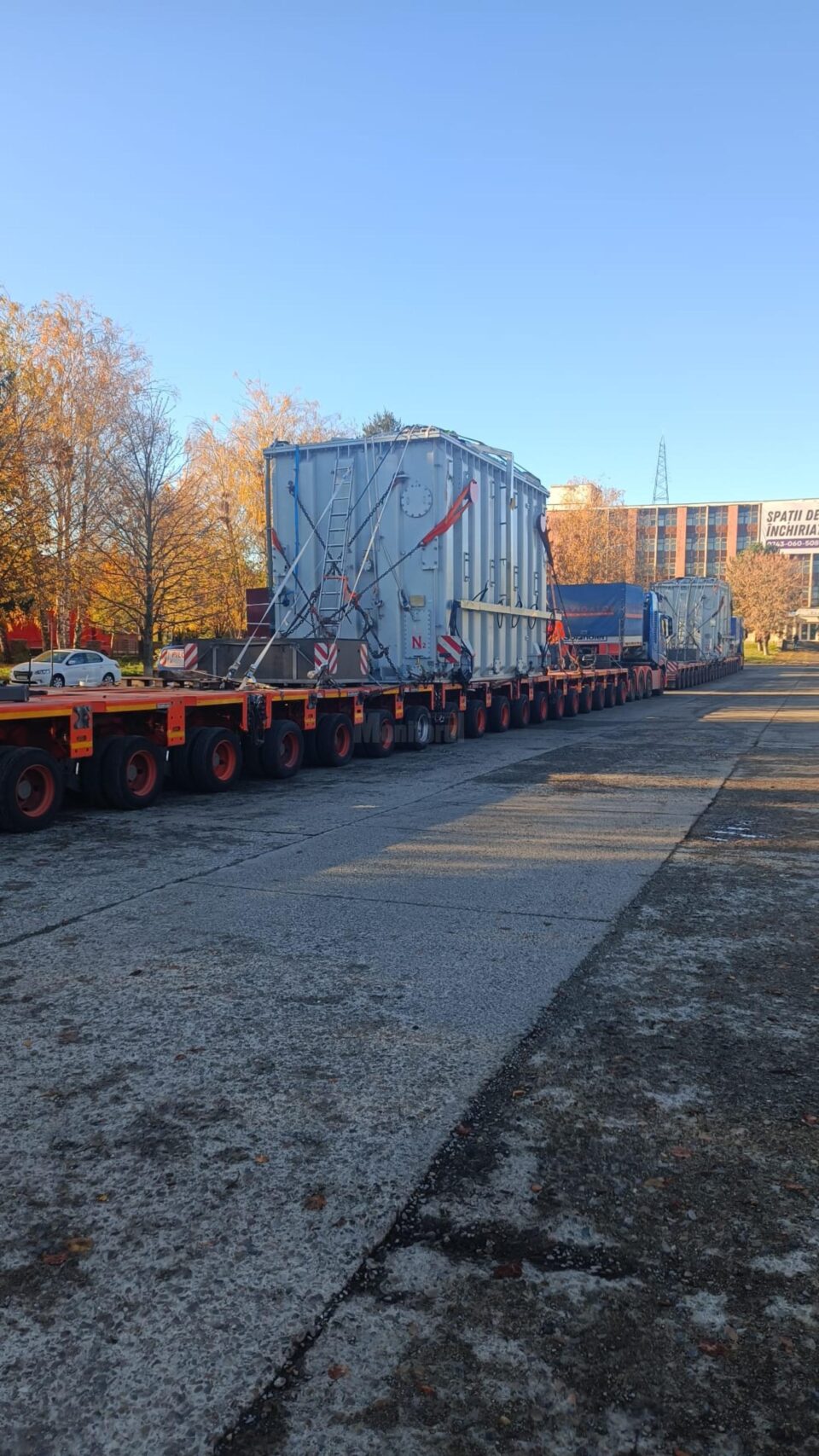 Un transport agabaritic a ajuns la Suceava după mai bine de o săptămână de la plecarea din Portul Constanța