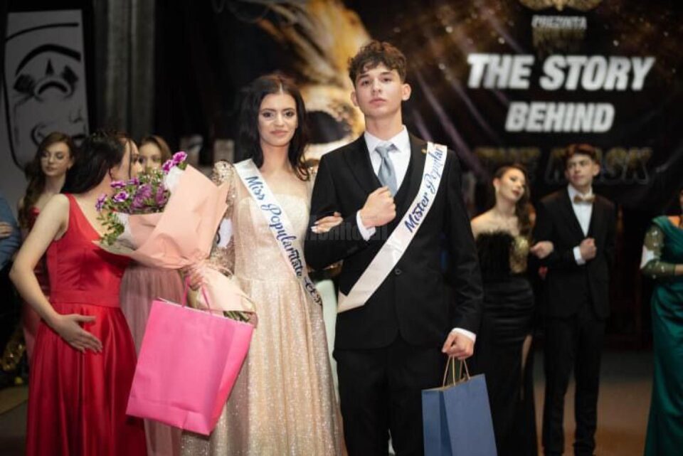 Balul Bobocilor de la Colegiul Economic Dimitrie Cantemir Suceava