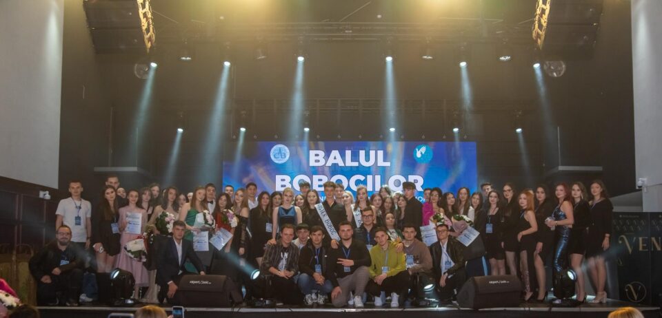 Balul Bobocilor de la Colegiul Gura Humorului