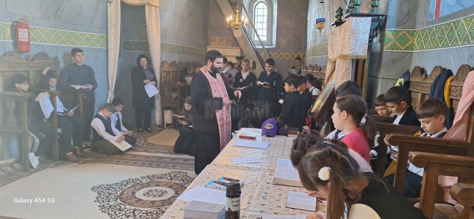 Profesorul de religie, pr. Gavriliuc Sorin