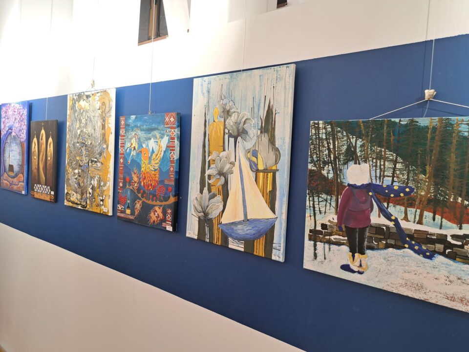 „Spiritul Pădurii”, o expoziție plină de culoare vernisată la Muzeul Arta Lemnului „Spiritul Pădurii”, o expoziție plină de culoare vernisată la Muzeul Arta Lemnului