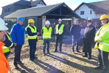 În comuna Scheia au început lucrările de construcție a noilor rețele de apă și canalizare din satele Sf. Ilie și Șcheia