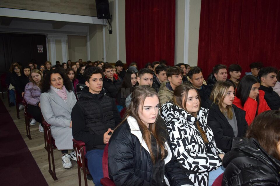 Ziua Educației Juridice, marcată la Fălticeni printr-o întâlnire cu judecătorul Cristi Danileț