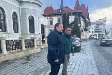 Presedintele CJ Suceava, Gheorghe Flutur si viceprimarul din Vatra Dornei, Marius Ripan