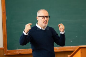 Conferință Mihnea Măruță