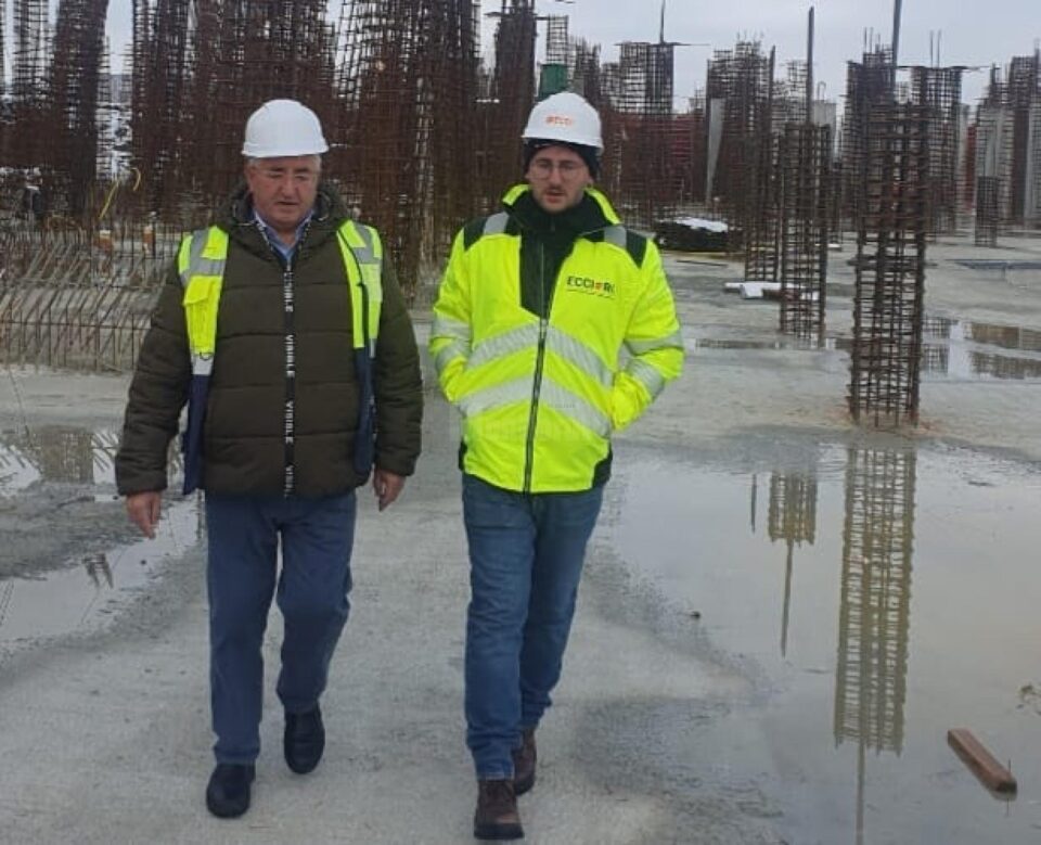 Venirea iernii nu a stopat lucrările de construire a Sălii Polivalente Suceava