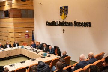 CJ Suceava a găzduit o ședință în care s-au prezentat stadiile proiectelor mari de infrastructură din județ