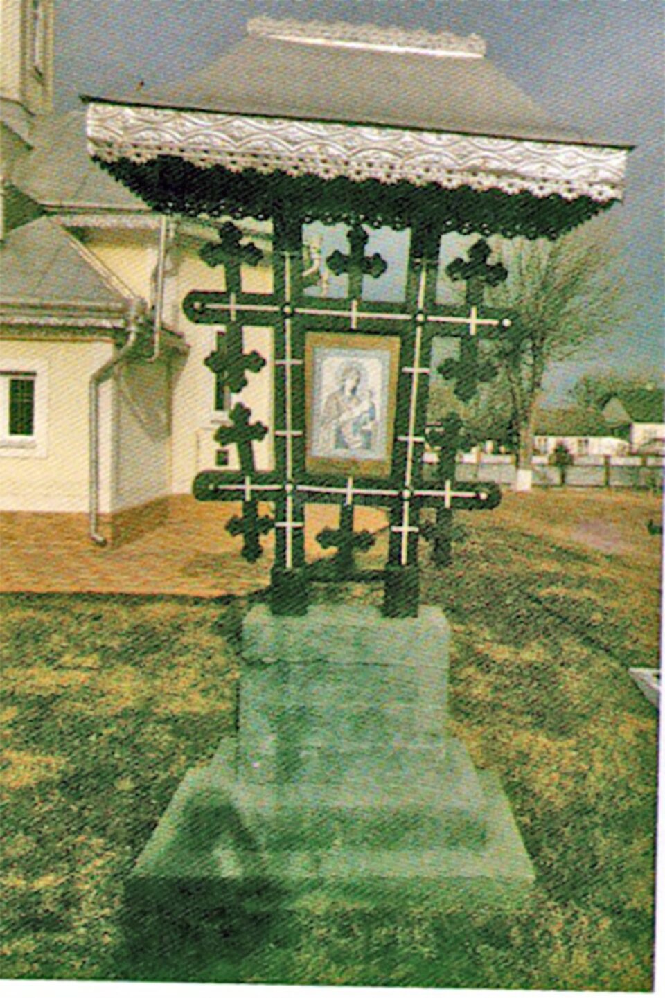 Monumentele românești interbelice din Episcopia Hotinului