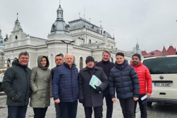 Vicepreședintele CJ Suceava Niculai BArbă, alături de autoritățile locale din Vatra Dornei