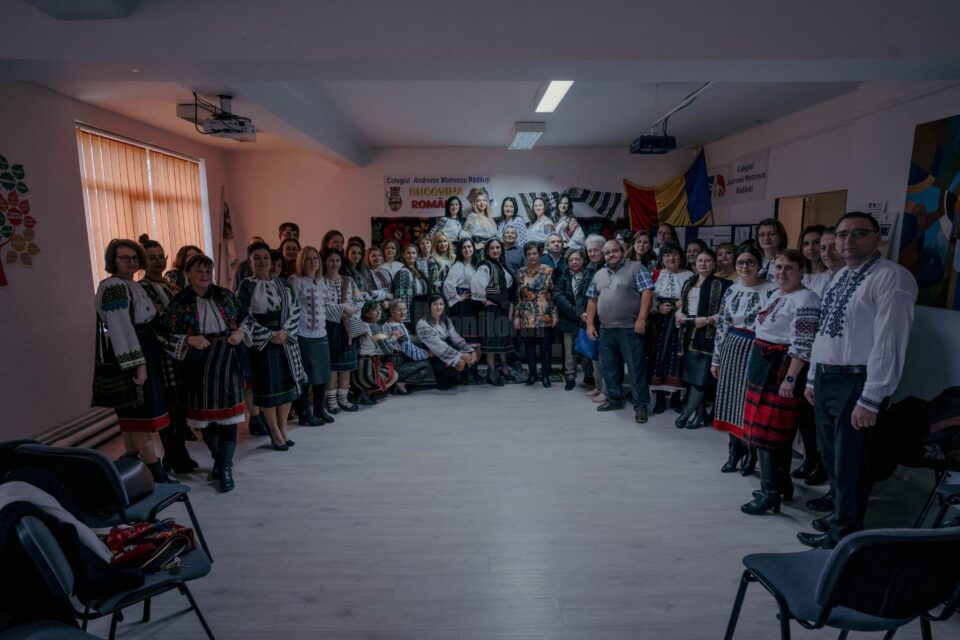 ,,Ziua Bucovinei” a fost marcată la Colegiul ,,Andronic Motrescu” Rădăuți