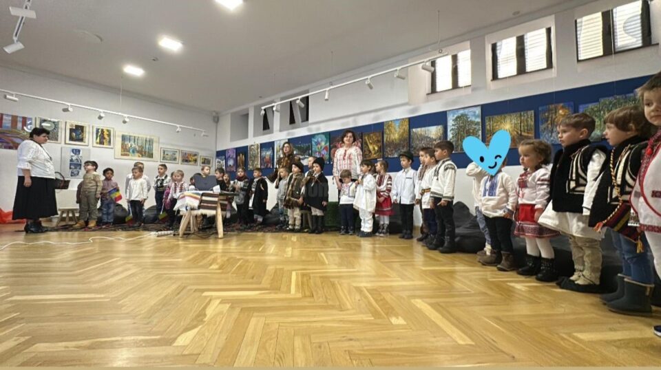 Micii bucovineni ne învață ce înseamnă cinstea pentru istorie și pentru înaintașii poporului român!