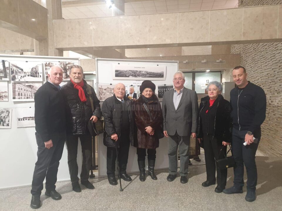 Expoziția „Suceava între ieri și azi”, inaugurată în sediul Primăriei Suceava