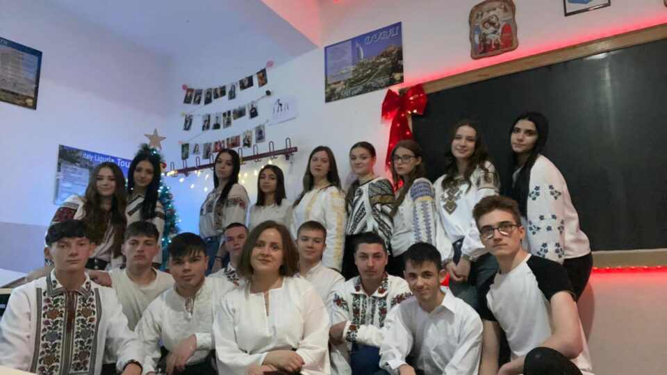 ,,Ziua Bucovinei” a fost marcată la Colegiul ,,Andronic Motrescu” Rădăuți