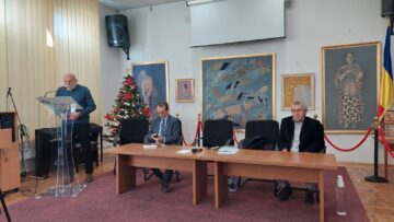 Ceremonia de premiere a scriitoarei Elena Brândușa Steiciuc