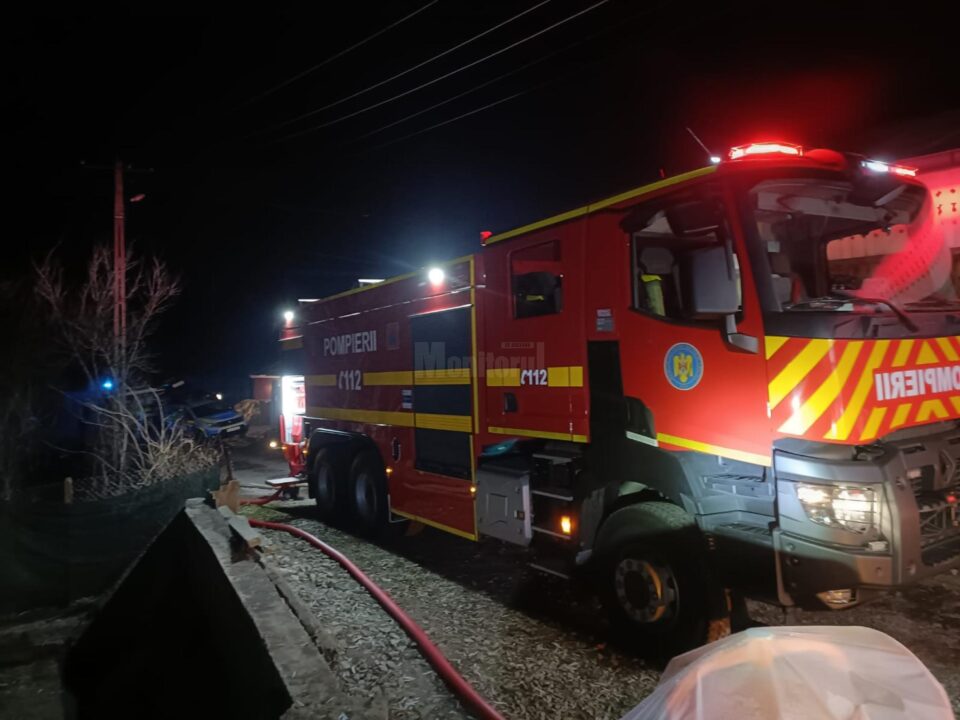 Un bărbat a murit carbonizat în propria casă