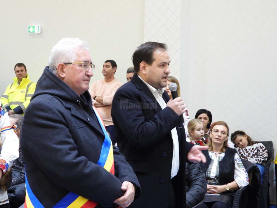 Primarul Sucevei, Ion Lungu și Elisei Bidu - reprezentantul companiei Simion Tehnoconstruct
