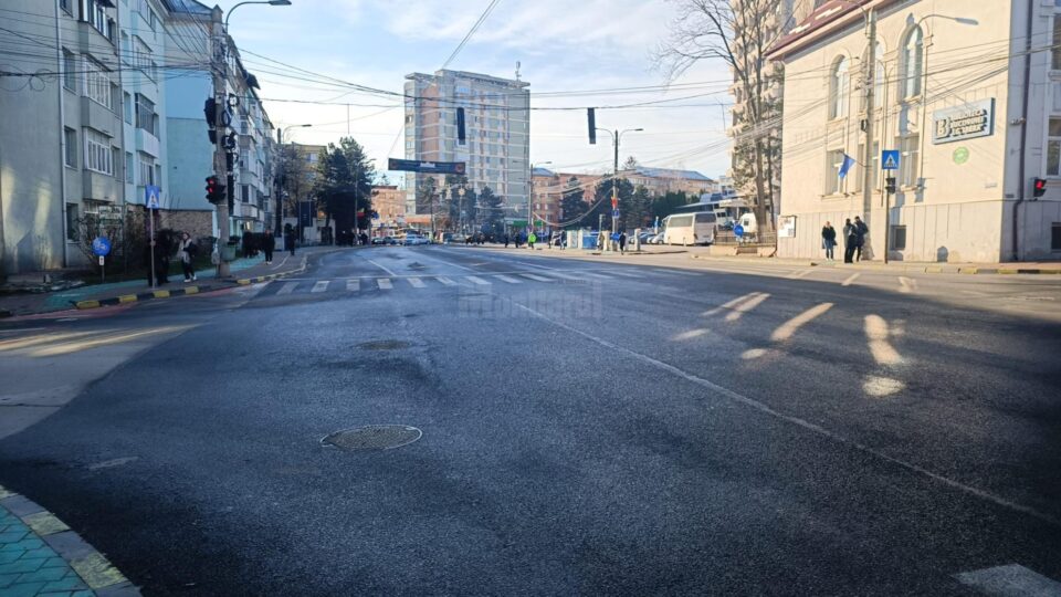 Deviere a traseelor TPL Suceava, vineri, pe porțiunea Centru-Bancă-Policlinică, pentru manifestările de 1 Decembrie Deviere a traseelor TPL Suceava, vineri, pe porțiunea Centru-Bancă-Policlinică, pentru manifestările de 1 Decembrie