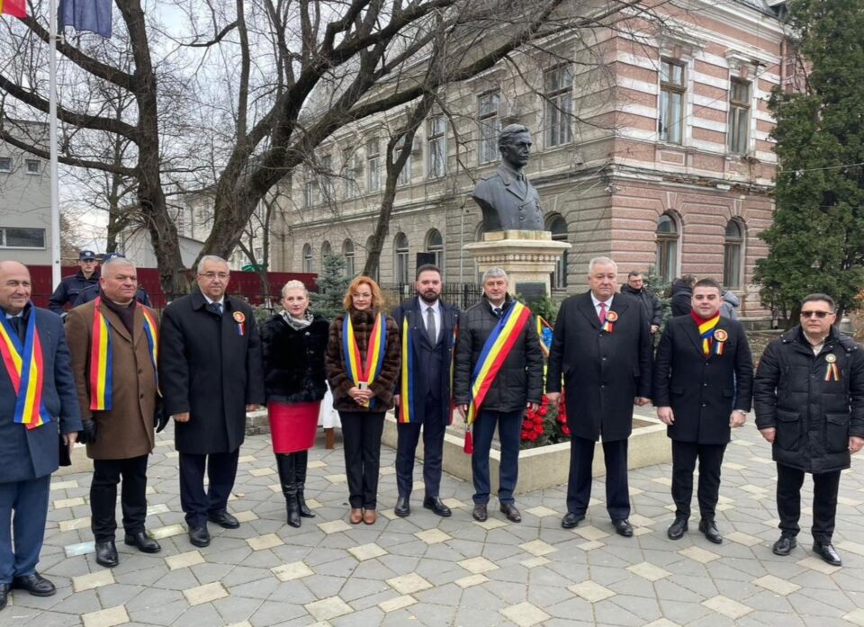 Deputatul Vlad Popescu Piedone alături de liderii PSD prezenți la Fălticeni de Ziua Națională Deputatul Vlad Popescu Piedone alături de liderii PSD prezenți la Fălticeni de Ziua Națională