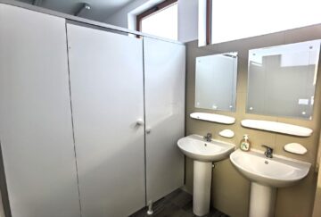 Cea mai modernă sală de sport din Suceava, realizată în timp record de Simion Tehnoconstruct, inaugurată de Ziua Națională a României