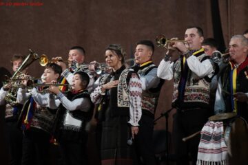 Gala de premiere „10 pentru folclor”, ediția a VIII-a, două zile de spectacole, la Suceava și Putna