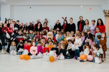 Moș Nicolae a adus bucurie și dulciuri la Liceul Tehnologic „Iorgu Vârnav Liteanu” din Liteni!