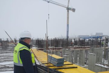 Lucrările la Sala Polivalentă Suceava avansează chiar dacă e iarnă