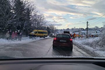 Polei pe carosabil între localitățile Frumoasa și Liteni