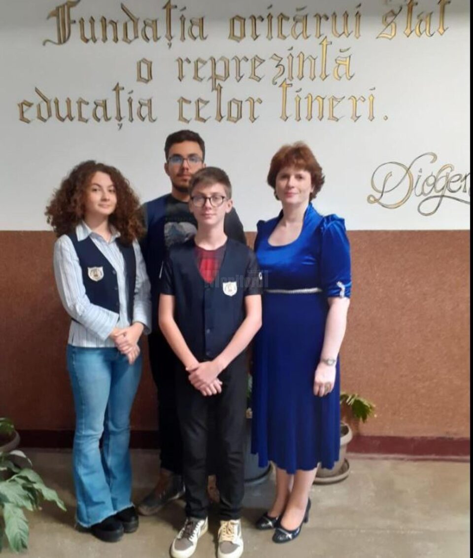 Echipa câștigătoare de la Școala Ion Creangă Suceava